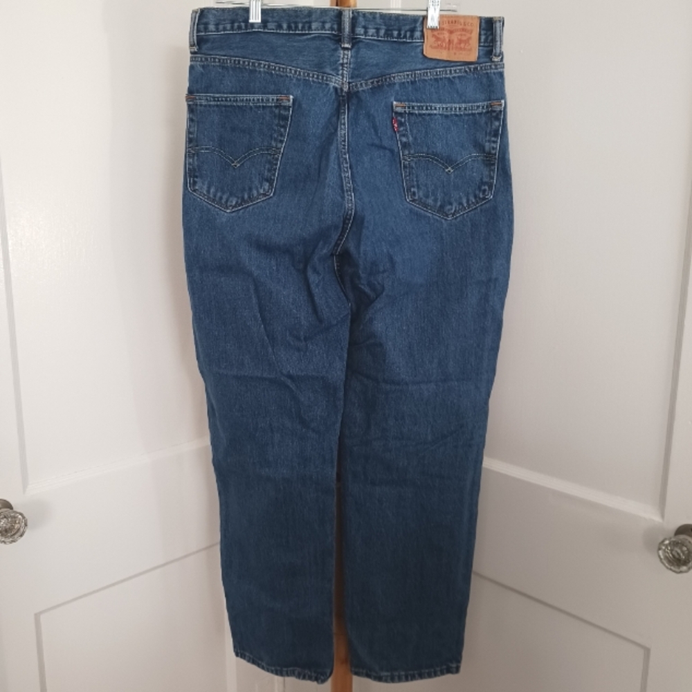 Levi's Straight Fit Jeans SZ 36/32 EUC - Picture 3 of 4